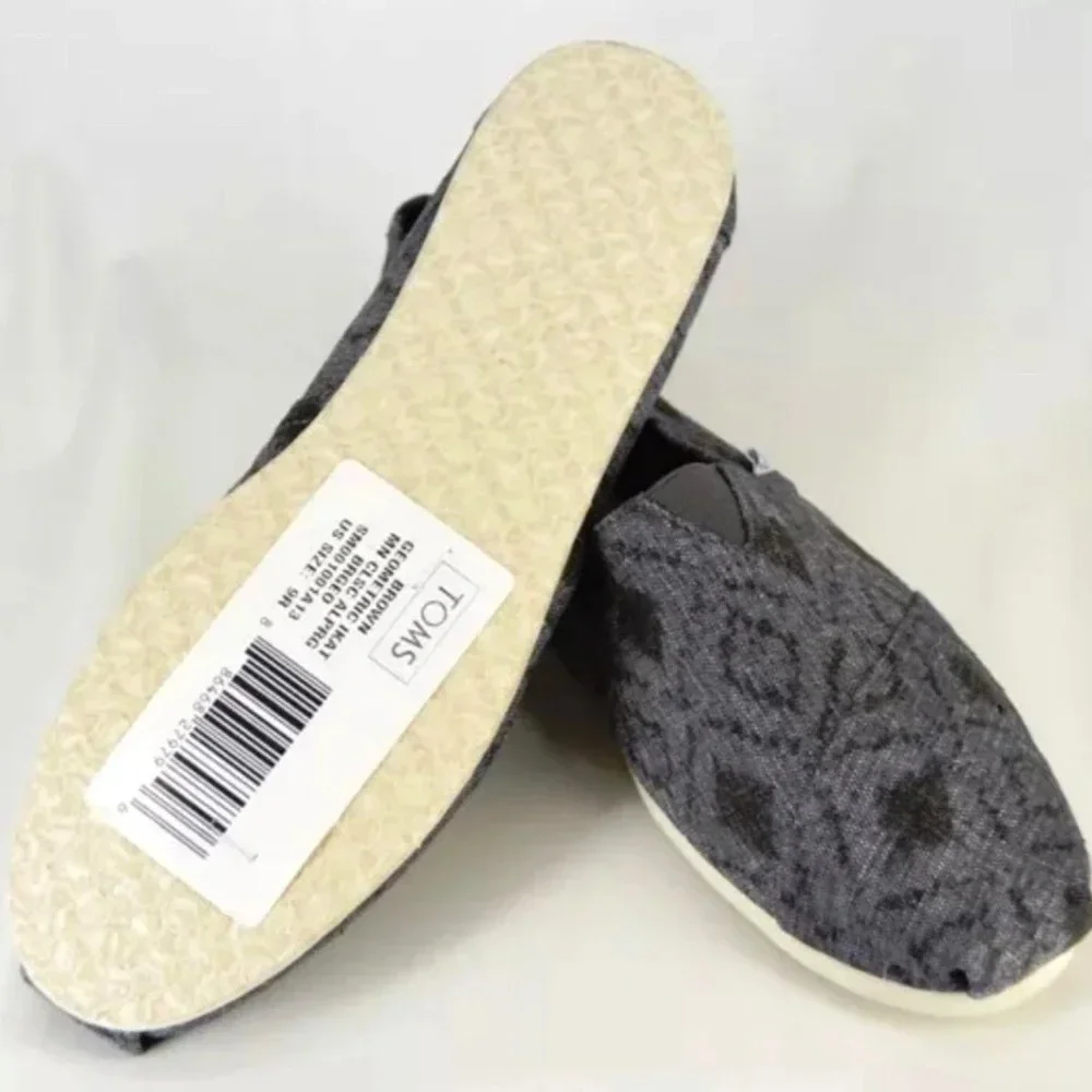 Brand New Without Box Toms+ Men Geometric Ikat Classics Size 9